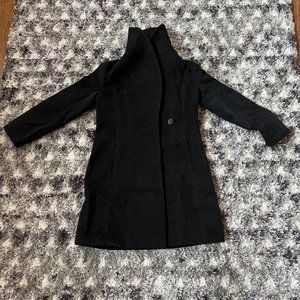 Beautiful White House Black Market Dress/Casual Coat Large